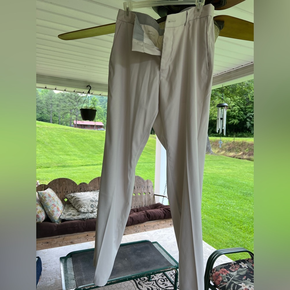 Nike Men's Dri-Fit KHAKI 4 Pocket Golf Pants 32x30